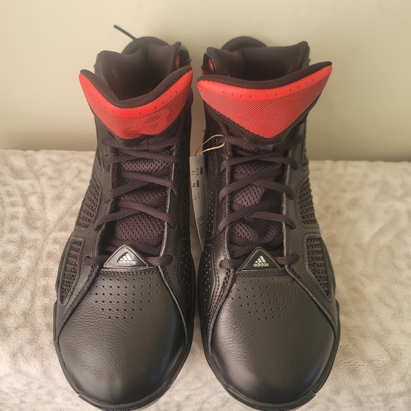 Adidas Men\'s Adizero Rose 1.5 R Basketball Shoes Size 12 Sneakers Black/Red NWT